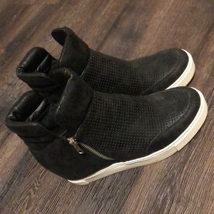 Steve Madden sneaker wedges! Never worn.